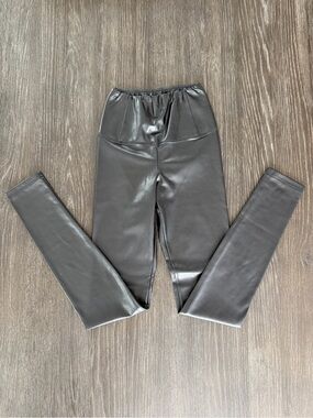 Wilfred Free Faux Leather Leggings Black